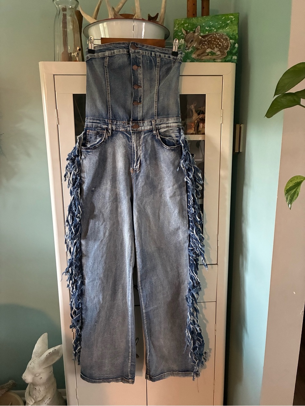 Daisy sz M High-Waist Fringe Side Jean Jumpsuit - Light Blue Denim euc